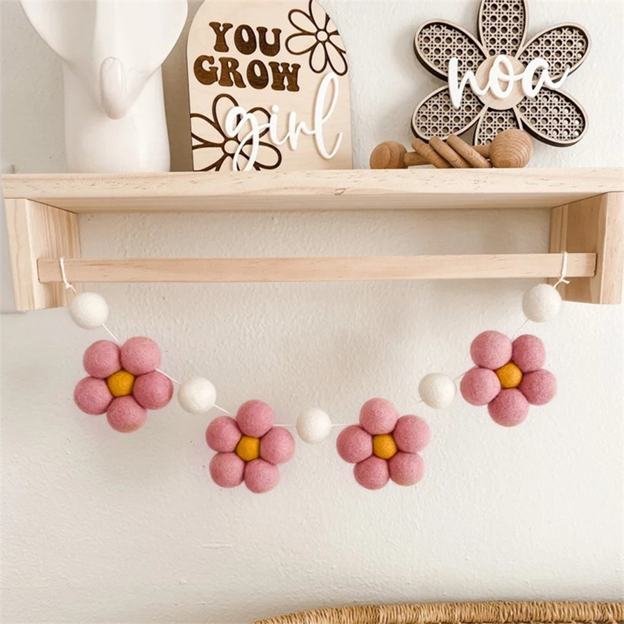 Handmade Felt Daisy Garland Bo - огляд і ціна Baby Nursery Garland