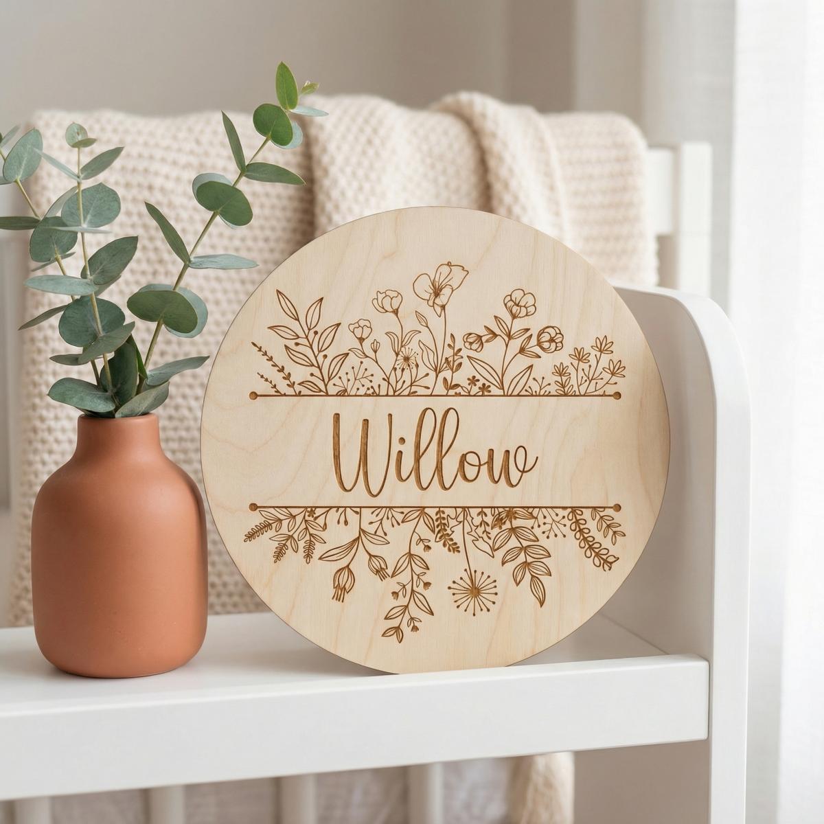 Personalized Floral Round Wood - огляд і ціна Baby Nursery Wall